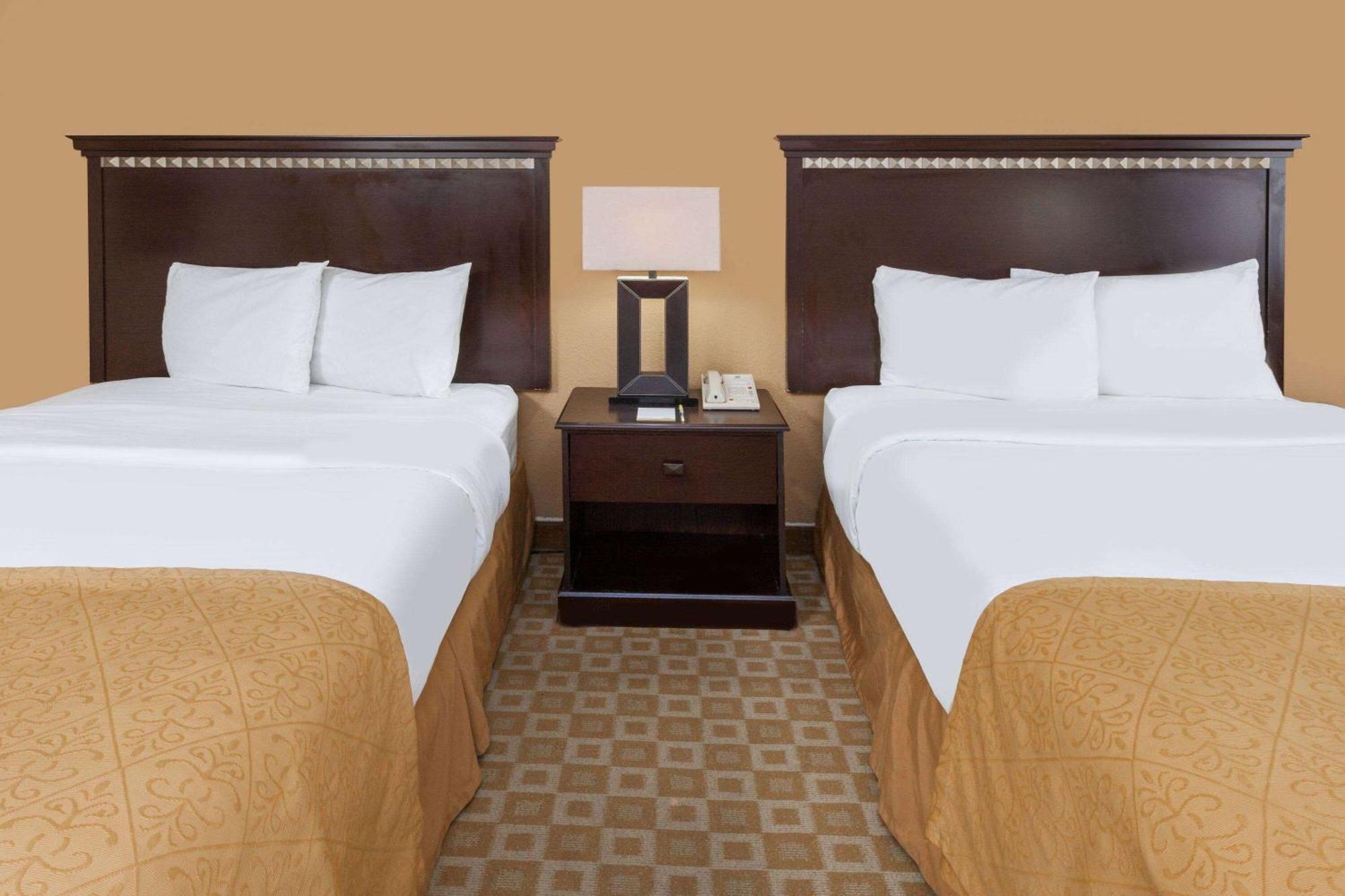 Days Inn By Wyndham Sherman Esterno foto